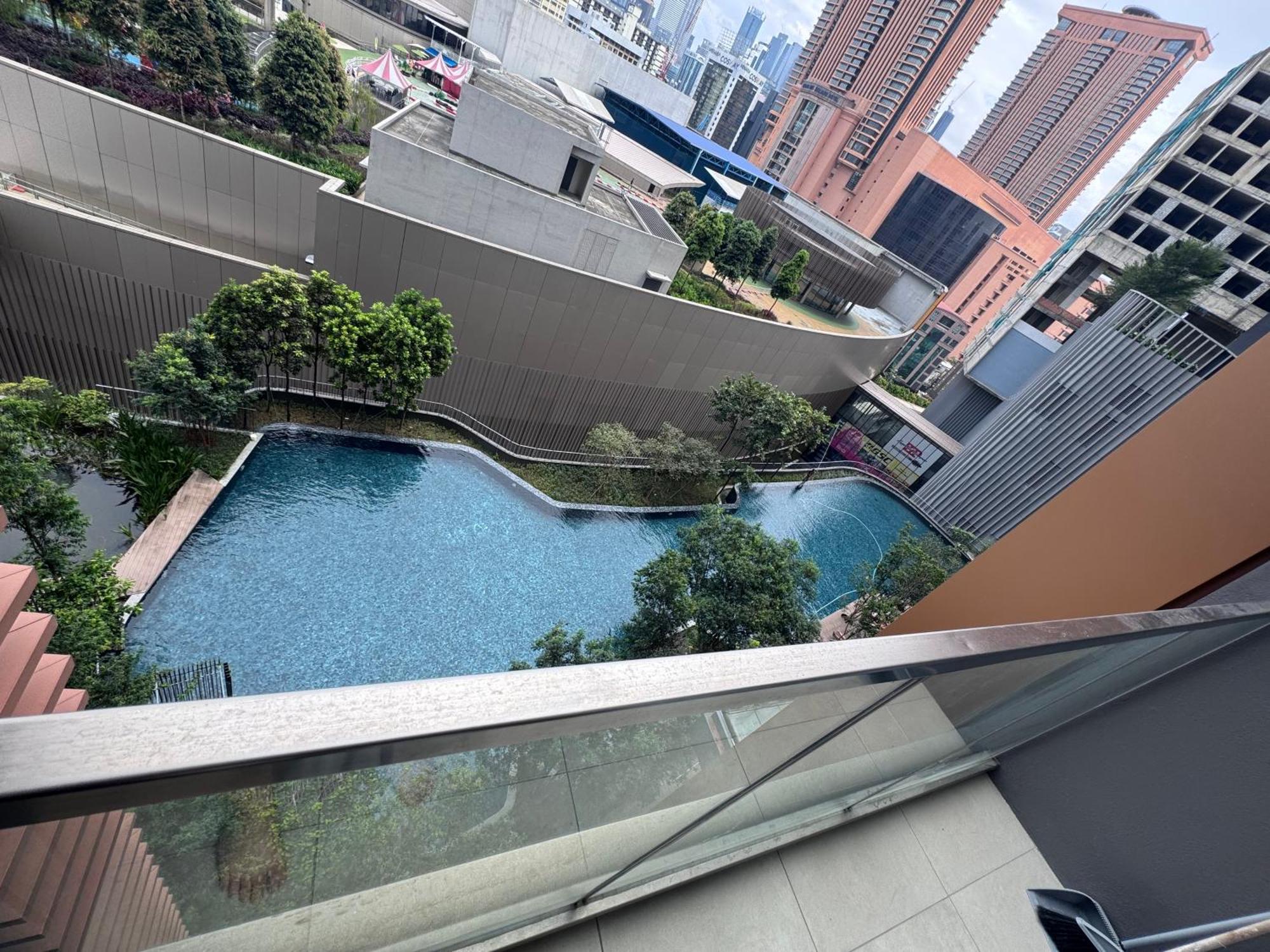 Infinity Pool Suite Bukit Bintang Lalaport Bbcc Kuala Lumpur Exterior photo